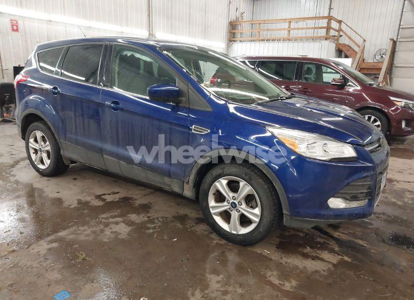 2015 Ford Escape SE (VIN 1FMCU9GX3FUB62646) main photo
