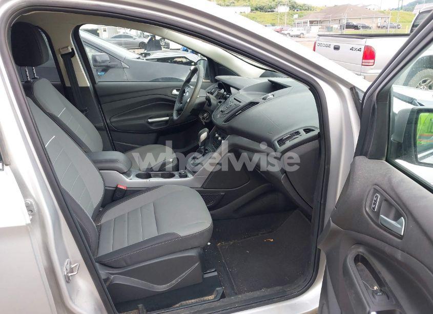 Photo 5 of 2015 Ford Escape SE (VIN 1FMCU9GX3FUB90902)