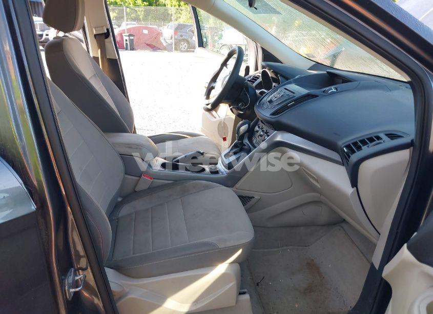 Photo 5 of 2015 Ford Escape SE (VIN 1FMCU9GX3FUC64724)