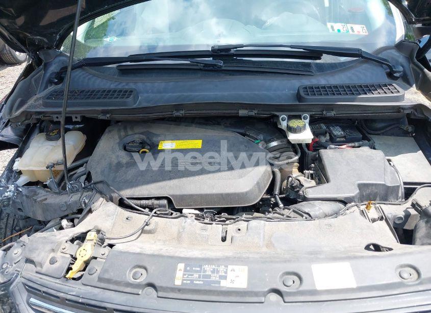 Photo 10 of 2016 Ford Escape SE (VIN 1FMCU9GX3GUA41732)