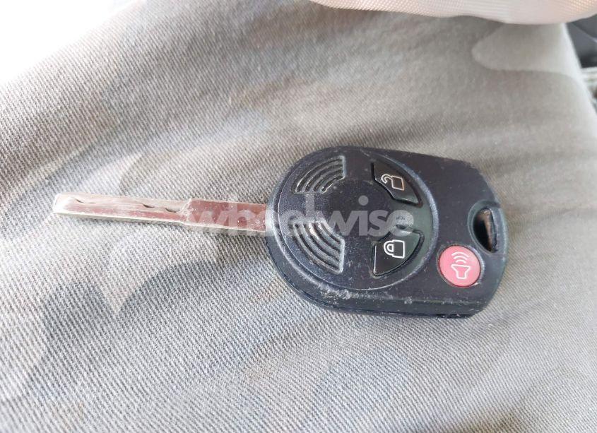 Photo 11 of 2016 Ford Escape SE (VIN 1FMCU9GX3GUA41732)