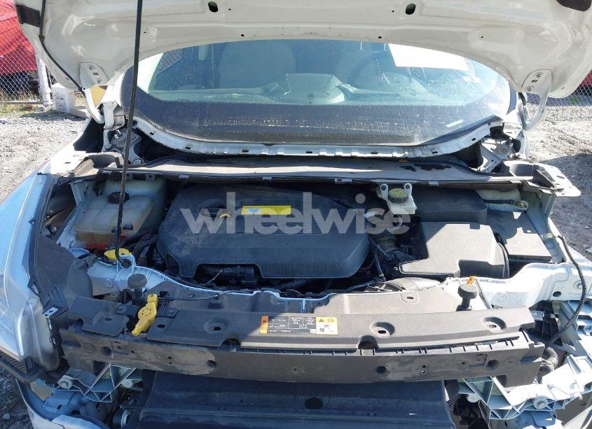 Photo 10 of 2016 Ford Escape SE (VIN 1FMCU9GX3GUA61642)