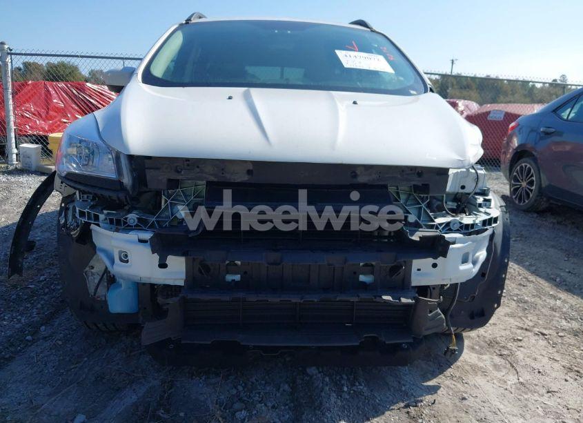 Photo 6 of 2016 Ford Escape SE (VIN 1FMCU9GX3GUA61642)