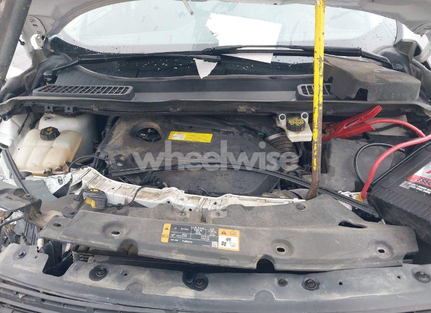 Photo 10 of 2016 Ford Escape SE (VIN 1FMCU9GX3GUA98920)