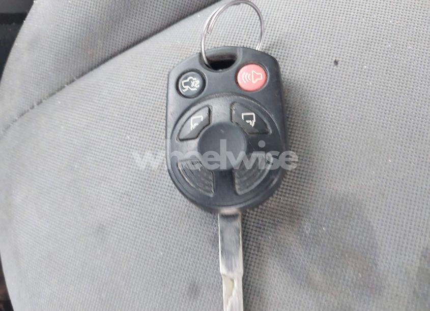 Photo 11 of 2016 Ford Escape SE (VIN 1FMCU9GX3GUA98920)