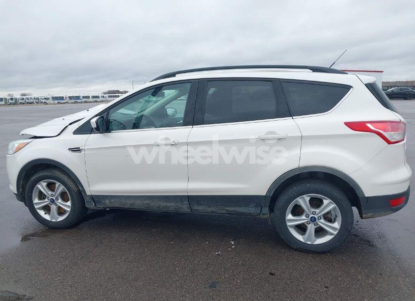 Photo 14 of 2016 Ford Escape SE (VIN 1FMCU9GX3GUA98920)