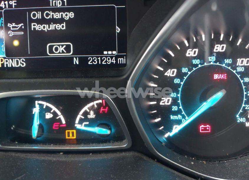 Photo 15 of 2016 Ford Escape SE (VIN 1FMCU9GX3GUA98920)