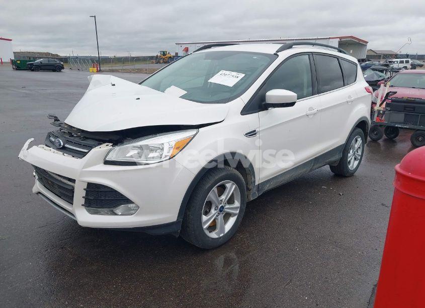 Photo 2 of 2016 Ford Escape SE (VIN 1FMCU9GX3GUA98920)