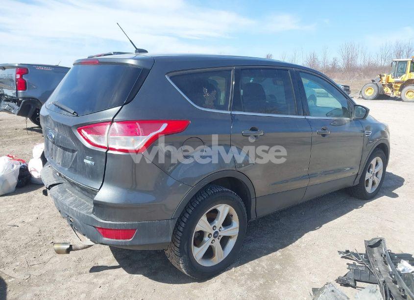 Photo 4 of 2016 Ford Escape SE (VIN 1FMCU9GX3GUB03100)