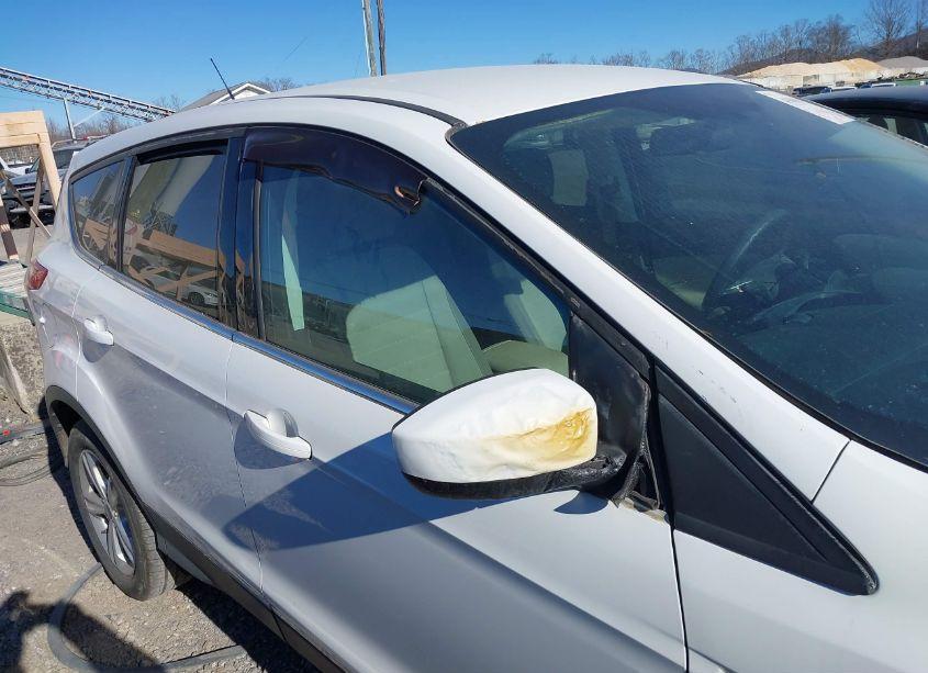 Photo 12 of 2016 Ford Escape SE (VIN 1FMCU9GX3GUB62308)