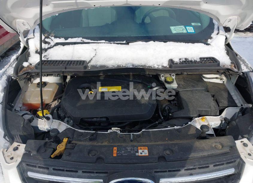 Photo 10 of 2016 Ford Escape SE (VIN 1FMCU9GX3GUB65113)