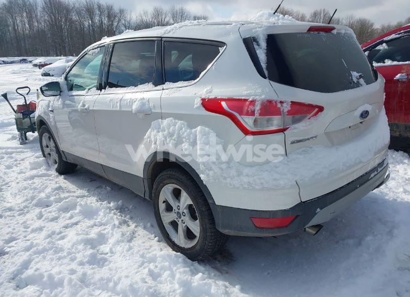 Photo 3 of 2016 Ford Escape SE (VIN 1FMCU9GX3GUB65113)
