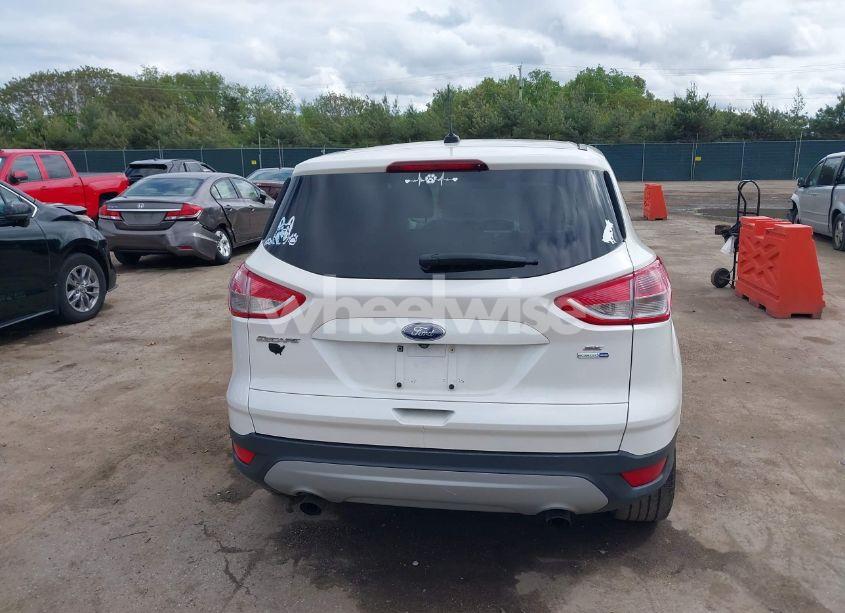 Photo 16 of 2016 Ford Escape SE (VIN 1FMCU9GX3GUB85250)