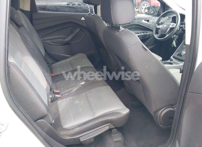 Photo 8 of 2016 Ford Escape SE (VIN 1FMCU9GX3GUB85250)