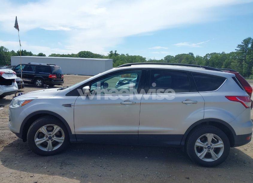 Photo 14 of 2016 Ford Escape SE (VIN 1FMCU9GX3GUC03956)