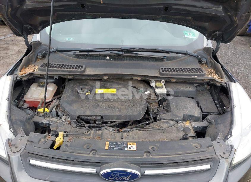 Photo 10 of 2016 Ford Escape SE (VIN 1FMCU9GX3GUC17808)