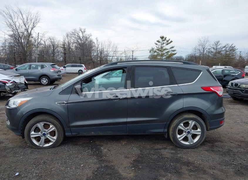 Photo 13 of 2016 Ford Escape SE (VIN 1FMCU9GX3GUC17808)