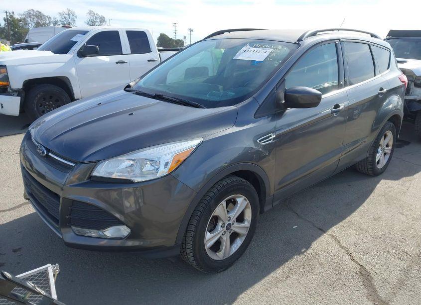 Photo 2 of 2016 Ford Escape SE (VIN 1FMCU9GX3GUC25049)