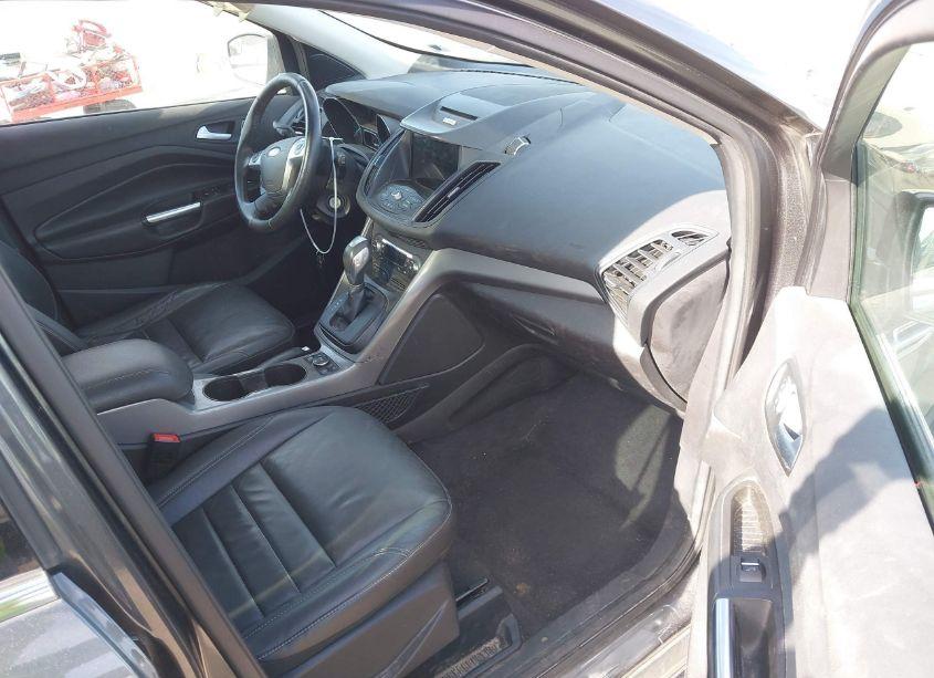 Photo 5 of 2016 Ford Escape SE (VIN 1FMCU9GX3GUC25049)