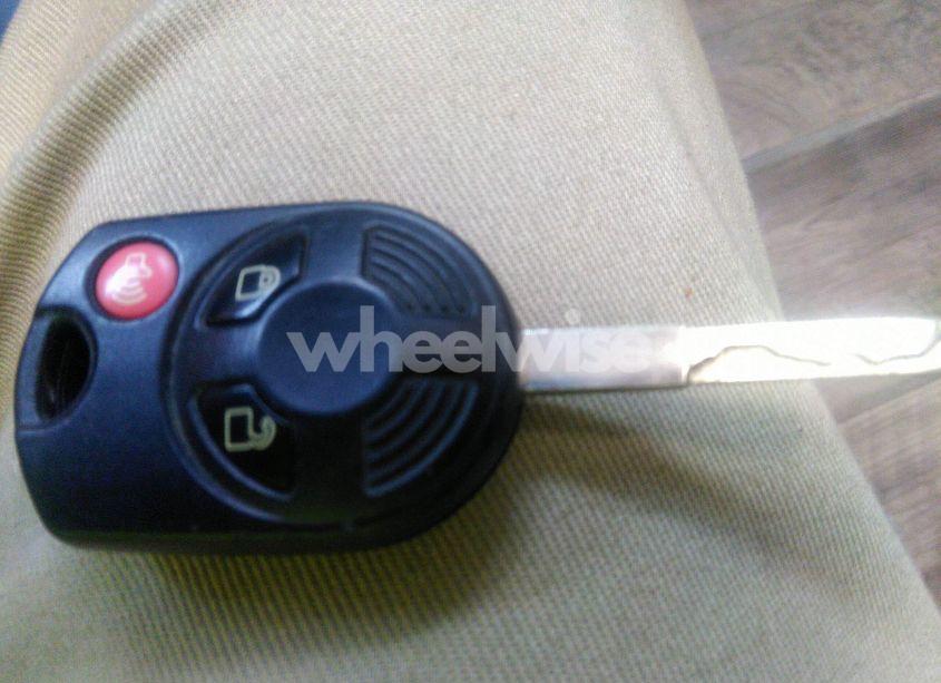 Photo 11 of 2016 Ford Escape SE (VIN 1FMCU9GX3GUC71786)