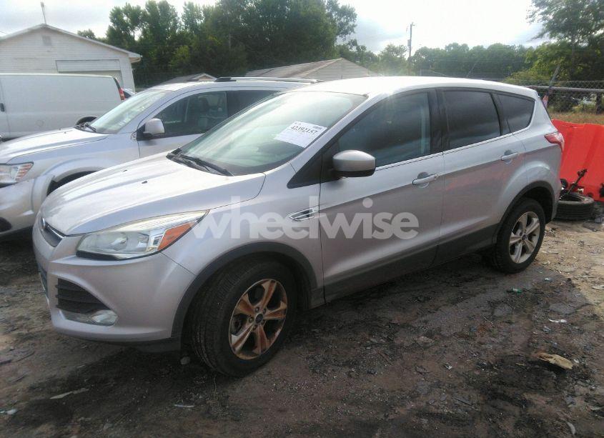 Photo 2 of 2016 Ford Escape SE (VIN 1FMCU9GX3GUC71786)