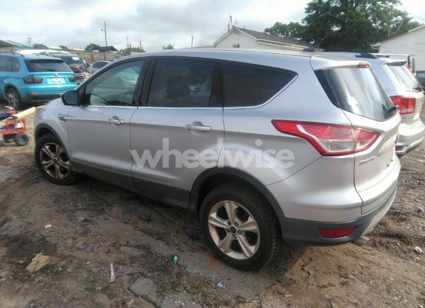 Photo 3 of 2016 Ford Escape SE (VIN 1FMCU9GX3GUC71786)