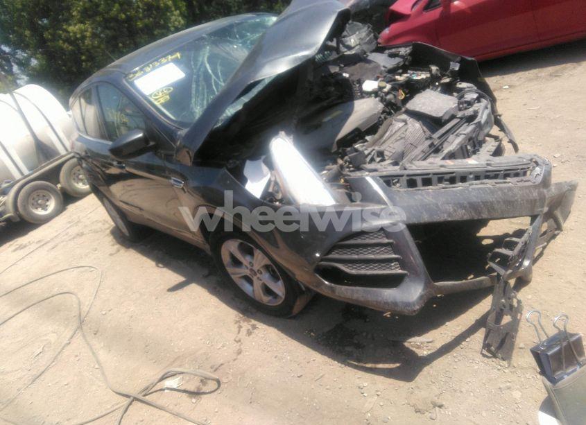 2016 Ford Escape SE (VIN 1FMCU9GX3GUC82478) main photo