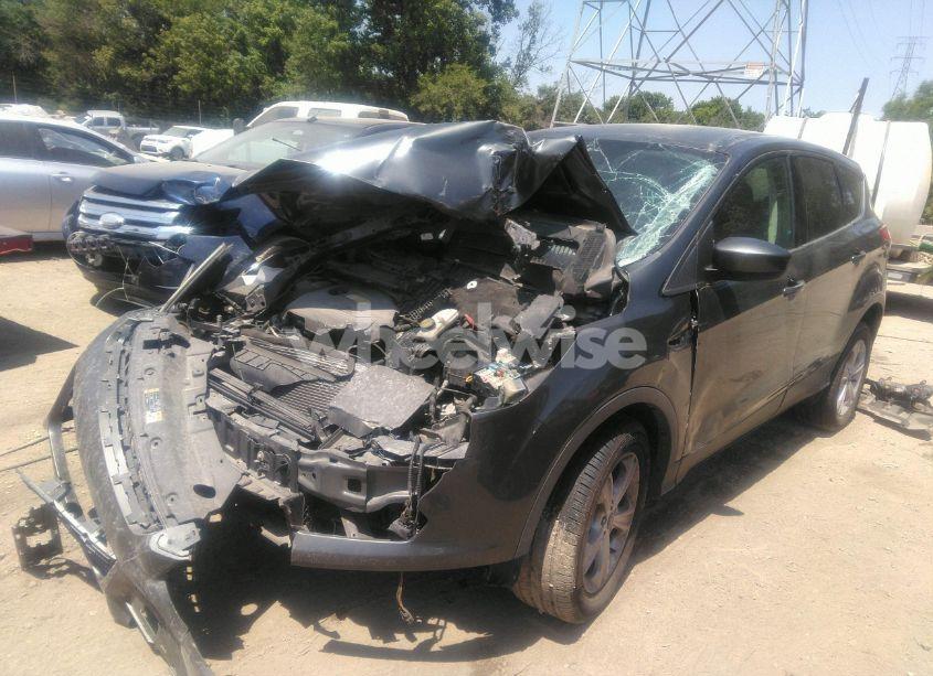 Photo 2 of 2016 Ford Escape SE (VIN 1FMCU9GX3GUC82478)