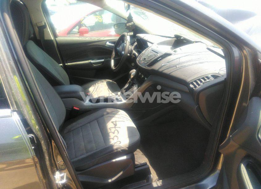 Photo 5 of 2016 Ford Escape SE (VIN 1FMCU9GX3GUC82478)