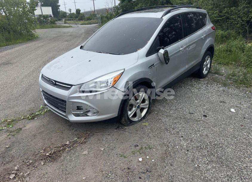 Photo 2 of 2013 Ford Escape SE (VIN 1FMCU9GX4DUA11456)