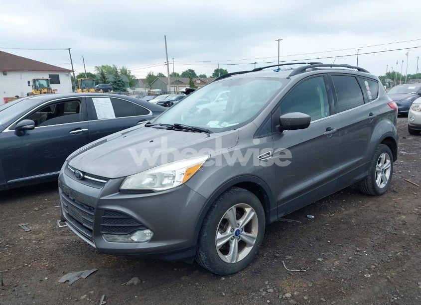 Photo 2 of 2013 Ford Escape SE (VIN 1FMCU9GX4DUB35629)