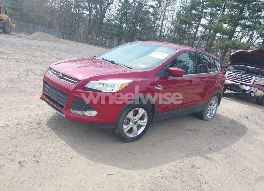 Photo 2 of 2013 Ford Escape SE (VIN 1FMCU9GX4DUC33172)