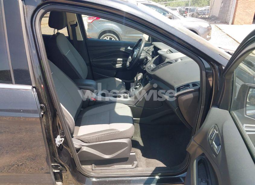 Photo 5 of 2014 Ford Escape SE (VIN 1FMCU9GX4EUC33710)