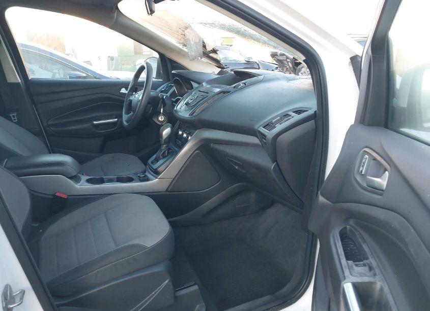 Photo 5 of 2014 Ford Escape SE (VIN 1FMCU9GX4EUC76900)