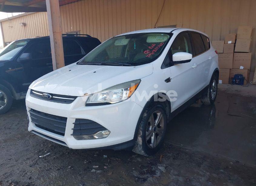Photo 2 of 2014 Ford Escape SE (VIN 1FMCU9GX4EUD51983)