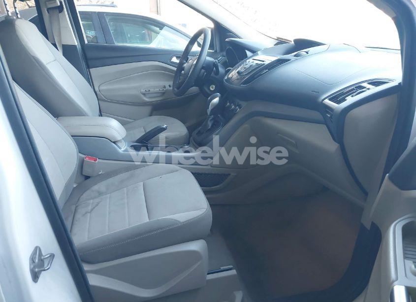 Photo 5 of 2014 Ford Escape SE (VIN 1FMCU9GX4EUD51983)