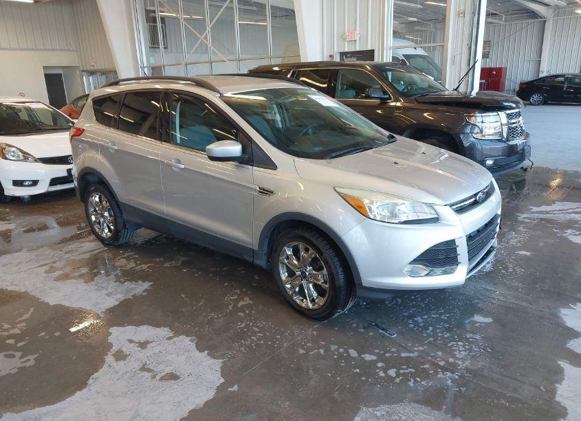 2015 Ford Escape SE (VIN 1FMCU9GX4FUA25165) main photo