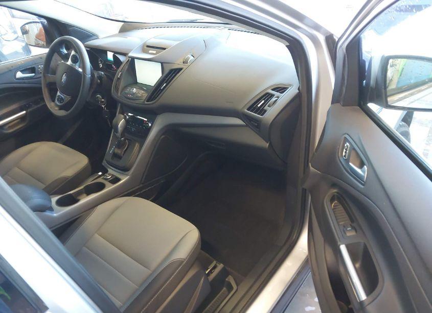 Photo 5 of 2015 Ford Escape SE (VIN 1FMCU9GX4FUA25165)