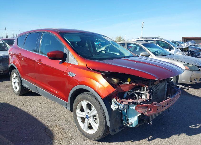 2015 Ford Escape SE (VIN 1FMCU9GX4FUA42810) main photo
