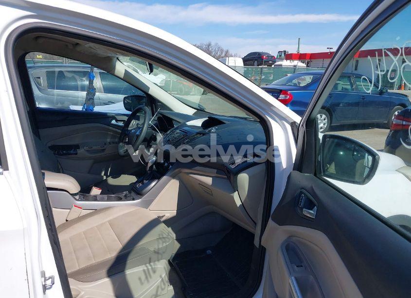 Photo 5 of 2015 Ford Escape SE (VIN 1FMCU9GX4FUA45853)