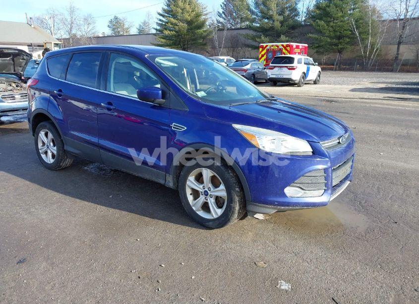 2015 Ford Escape SE (VIN 1FMCU9GX4FUB67158) main photo