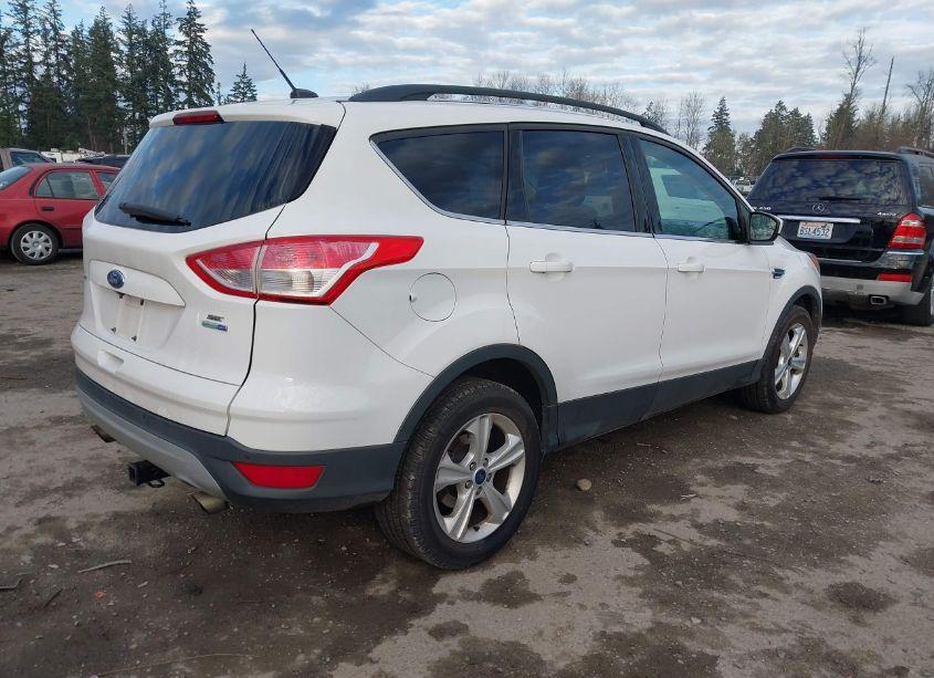 Photo 4 of 2015 Ford Escape SE (VIN 1FMCU9GX4FUC13135)