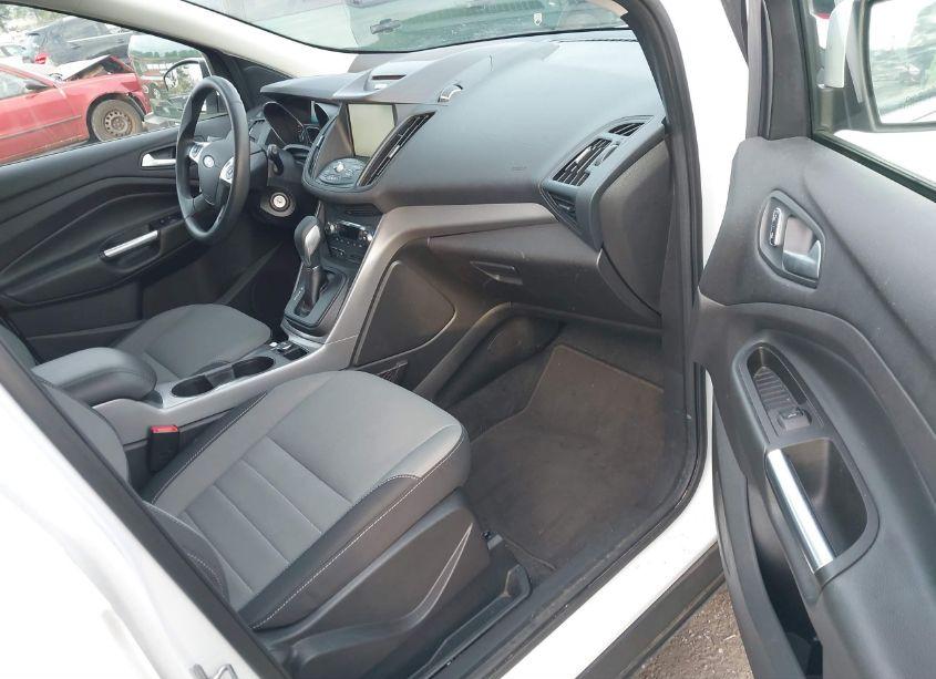Photo 5 of 2015 Ford Escape SE (VIN 1FMCU9GX4FUC13135)