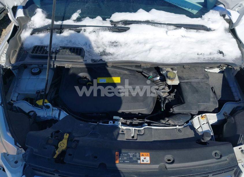 Photo 10 of 2015 Ford Escape SE (VIN 1FMCU9GX4FUC13619)