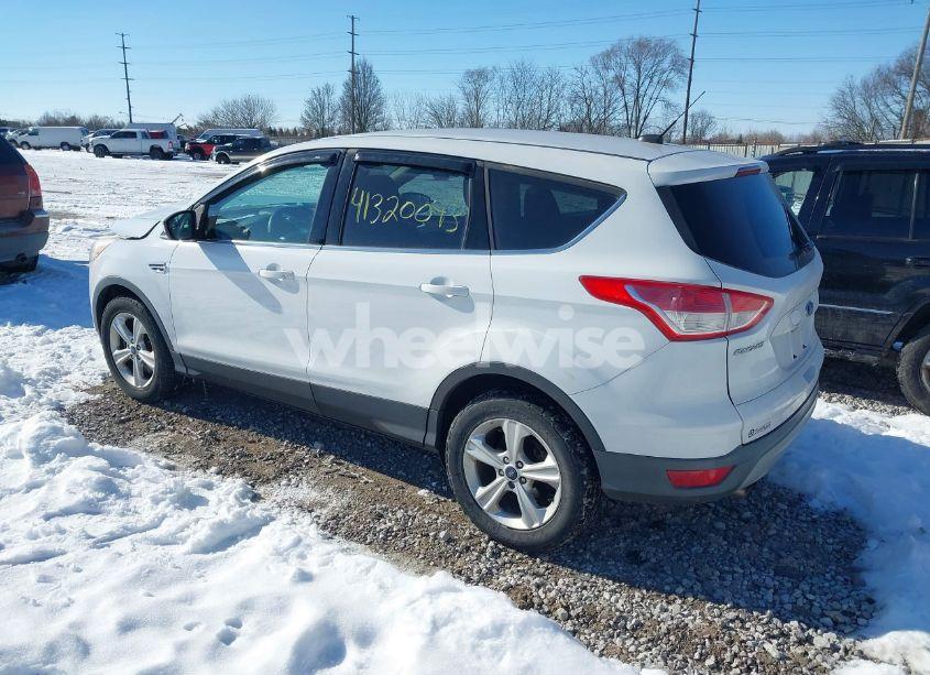 Photo 3 of 2015 Ford Escape SE (VIN 1FMCU9GX4FUC13619)