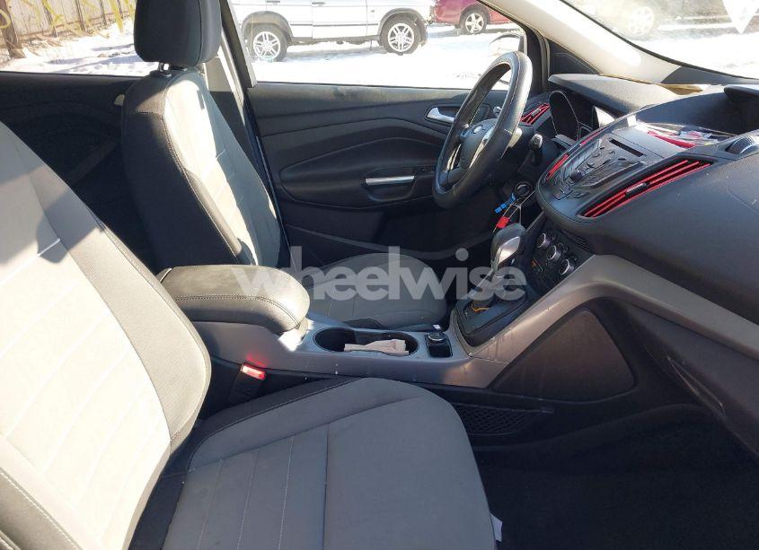 Photo 5 of 2015 Ford Escape SE (VIN 1FMCU9GX4FUC13619)