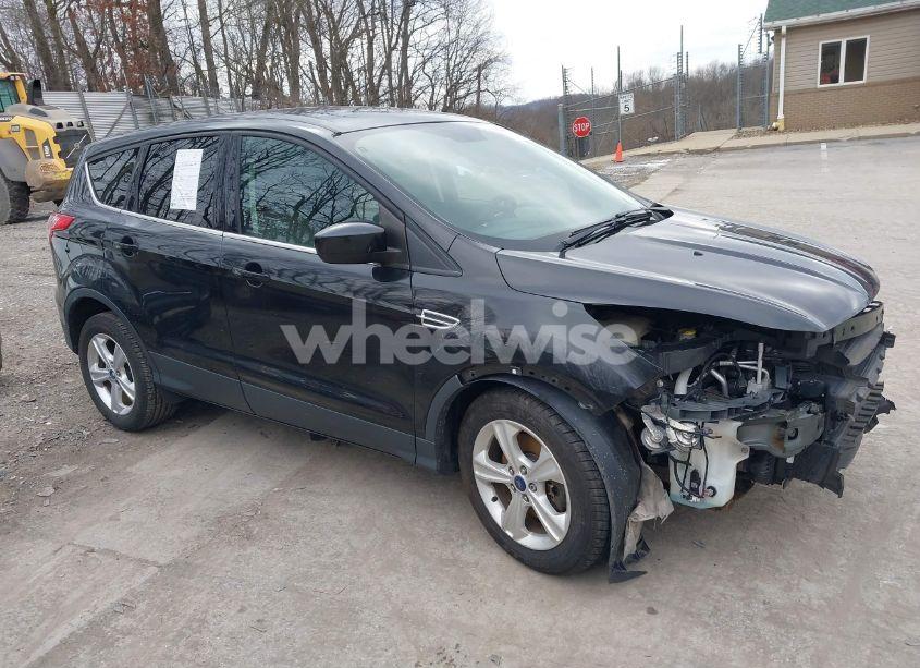 2015 Ford Escape SE (VIN 1FMCU9GX4FUC22238) main photo