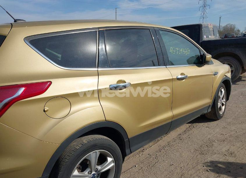 Photo 13 of 2015 Ford Escape SE (VIN 1FMCU9GX4FUC37628)