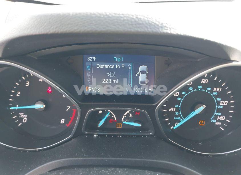 Photo 15 of 2015 Ford Escape SE (VIN 1FMCU9GX4FUC37628)