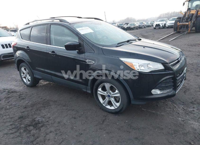 2015 Ford Escape SE (VIN 1FMCU9GX4FUC39279) main photo
